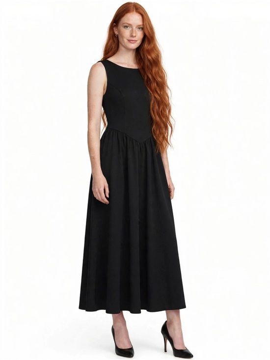 Dresses & Skirts - Black Sleeveless Dress